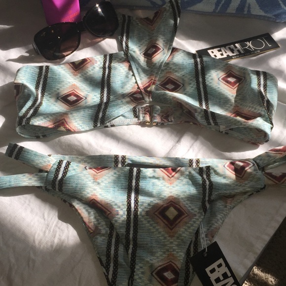 Beach Riot Taos Top - Picture 8 of 8